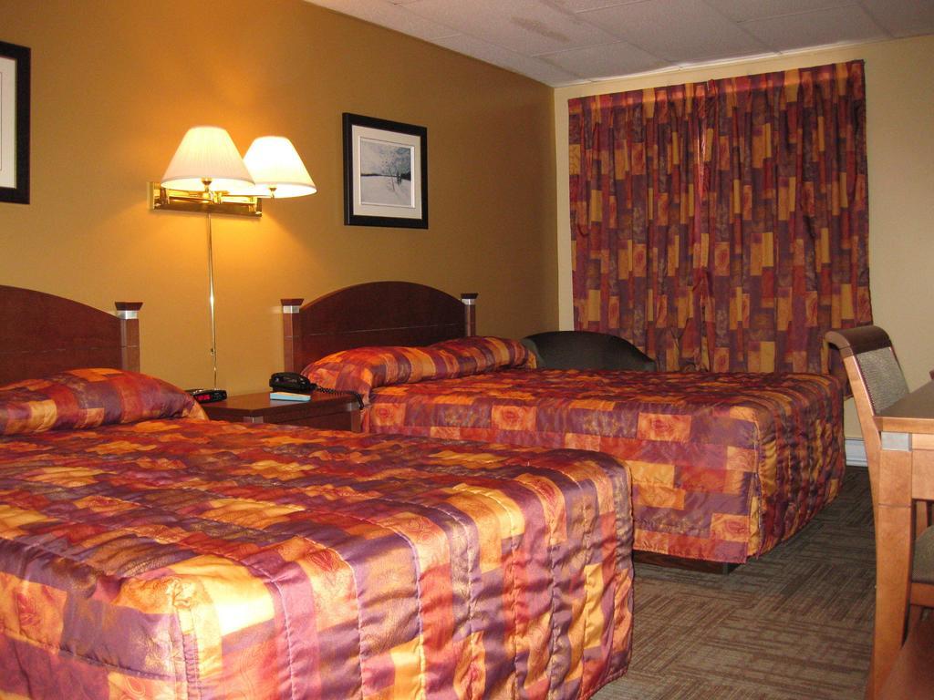 Hotel Matagami Стая снимка