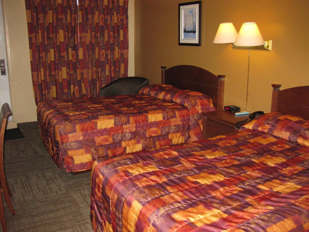 Hotel Matagami Стая снимка