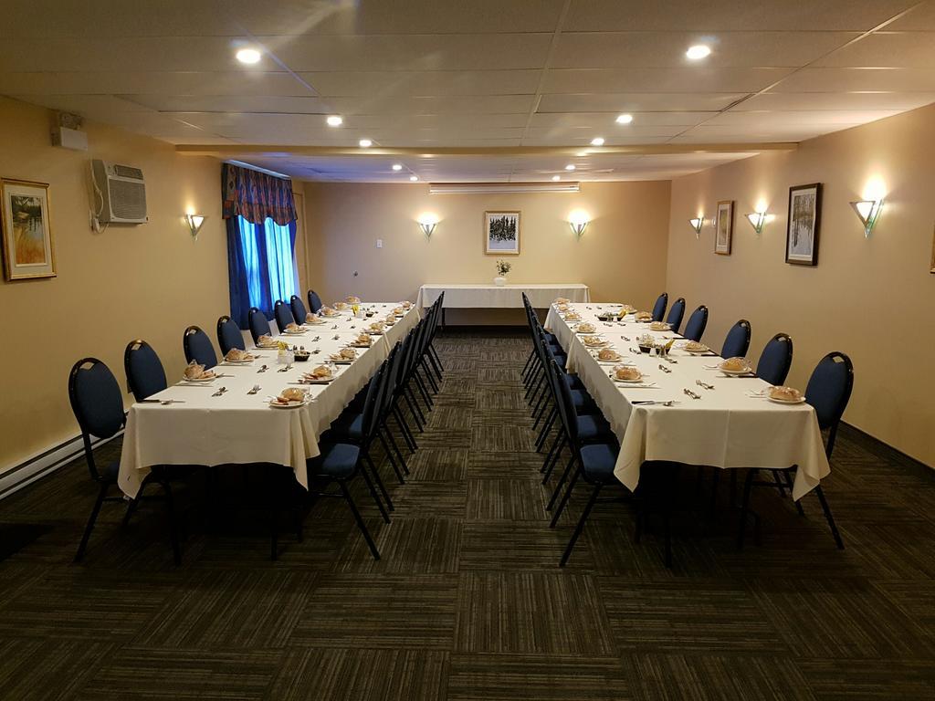 Hotel Matagami Екстериор снимка