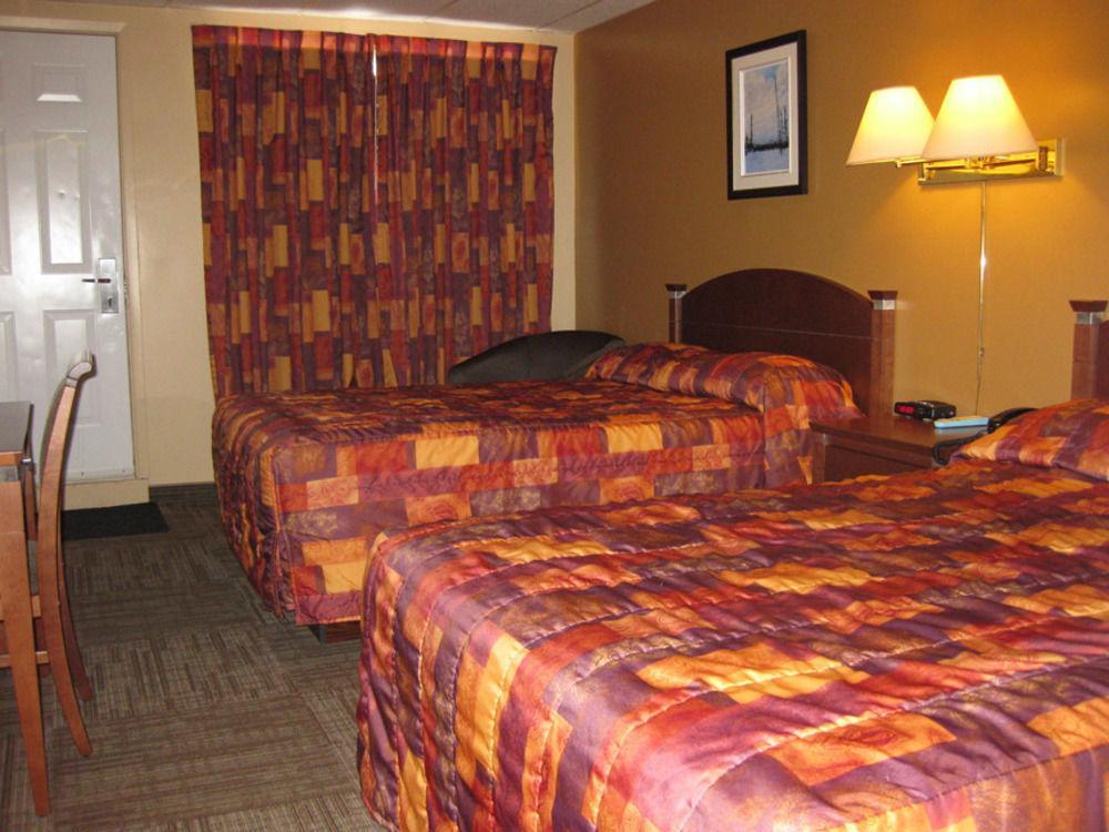 Hotel Matagami Екстериор снимка